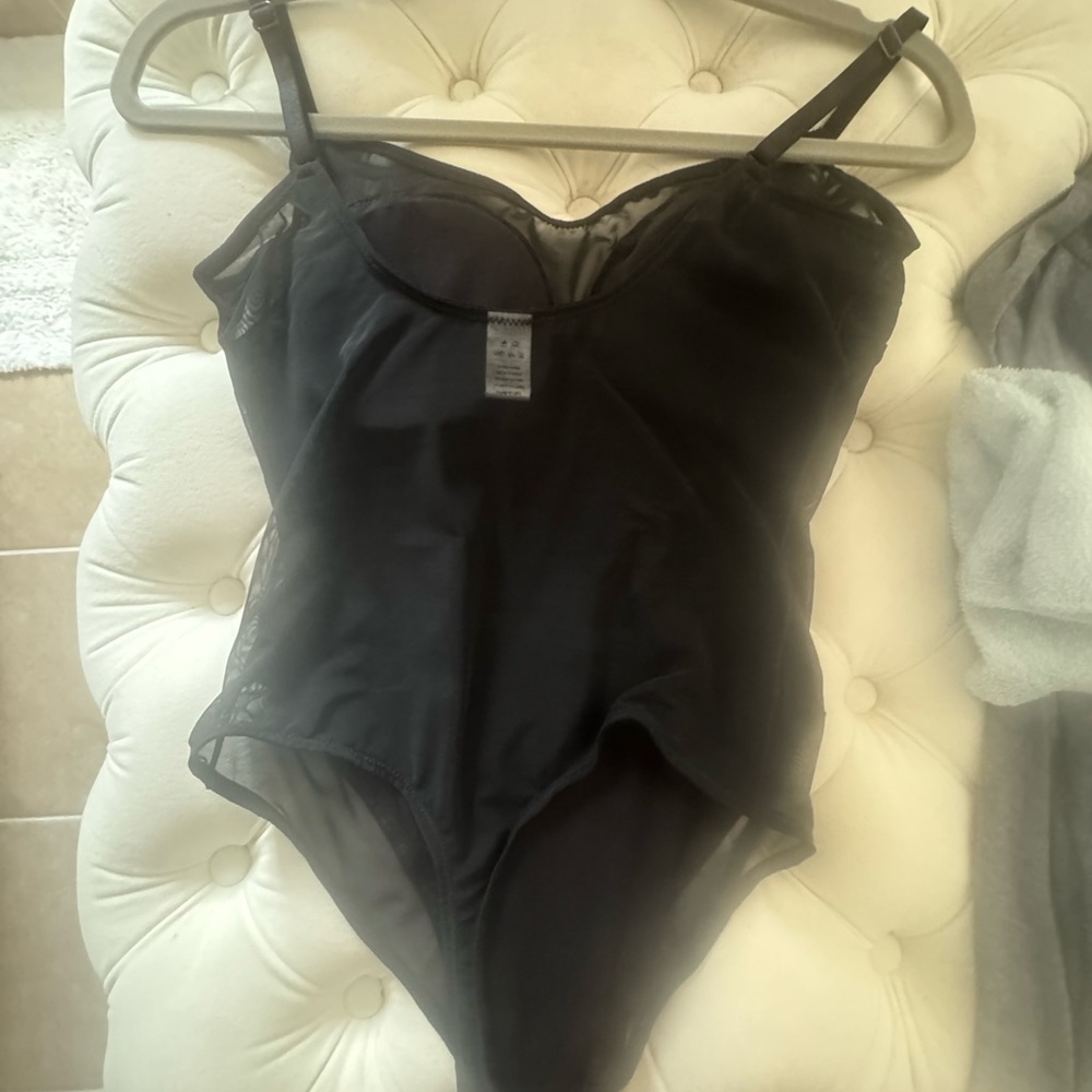 Popilush Mesh Slimming Black Women's Thong Bodysuit - Picture 4 of 4